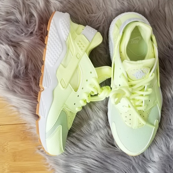 Nike Shoes - Nike Air Huarache Run Barely Volt White Gum Yellow